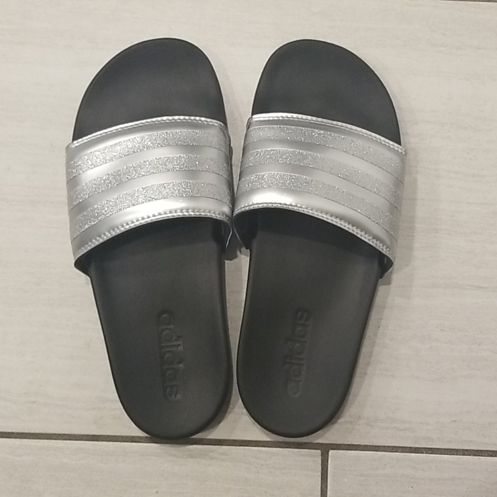 Adidas size womens 6 Slide sandals
